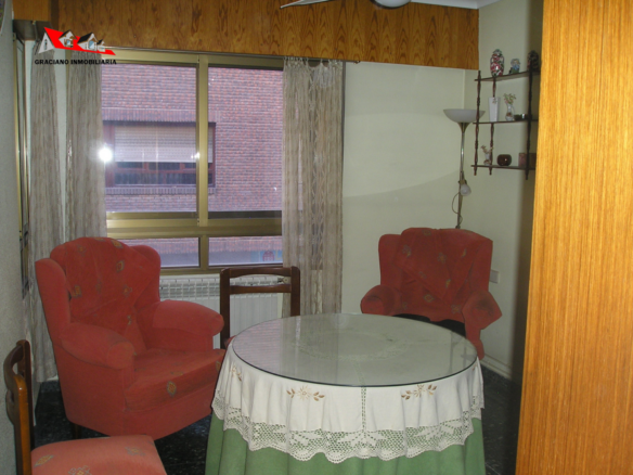 GRACIANO INMOBILIARIA vende piso en el barrio de fatima.