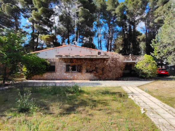 GRACIANO INMOBILIARIA vende parcela urbana a 3km de Albacete capital en Vereda de Jaén, junto a Urbanización los Chopos.