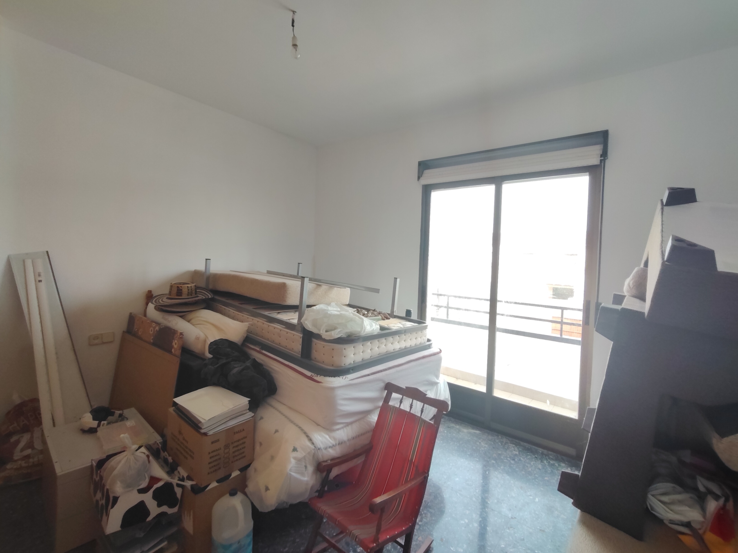 Graciano Inmobiliaria vende, chalet adosado en Aguas Nuevas a 11 kilómetros de Albacete en la zona de la avenida del cuartel de la guardia civil.