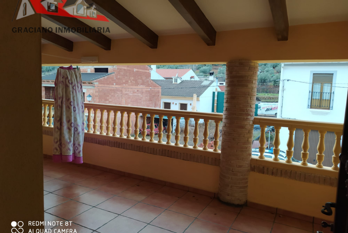 Se vende hermoso chalet en el pueblo de Villaverde de Guadalimar junto a la senda encantada de sierra del tejo.