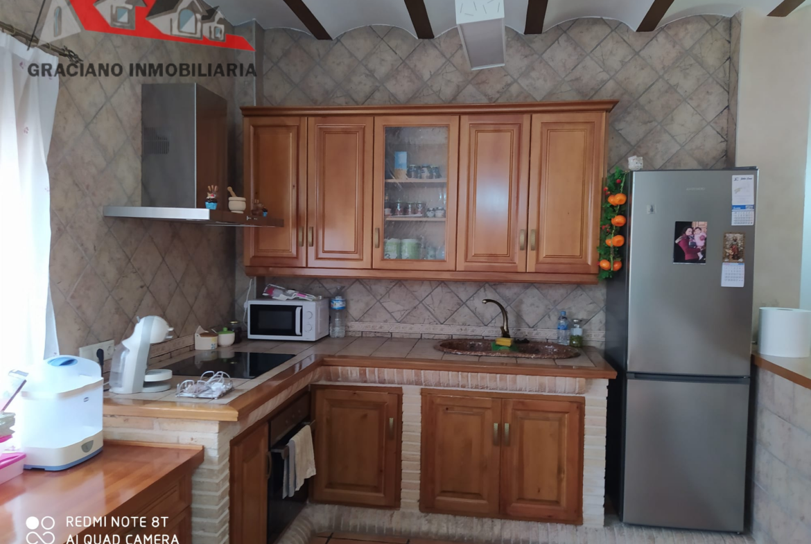 Se vende hermoso chalet en el pueblo de Villaverde de Guadalimar junto a la senda encantada de sierra del tejo.
