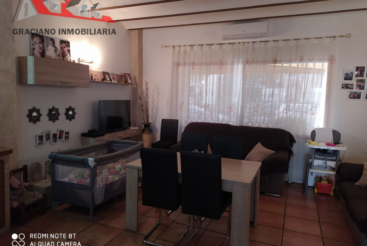 Se vende hermoso chalet en el pueblo de Villaverde de Guadalimar junto a la senda encantada de sierra del tejo.
