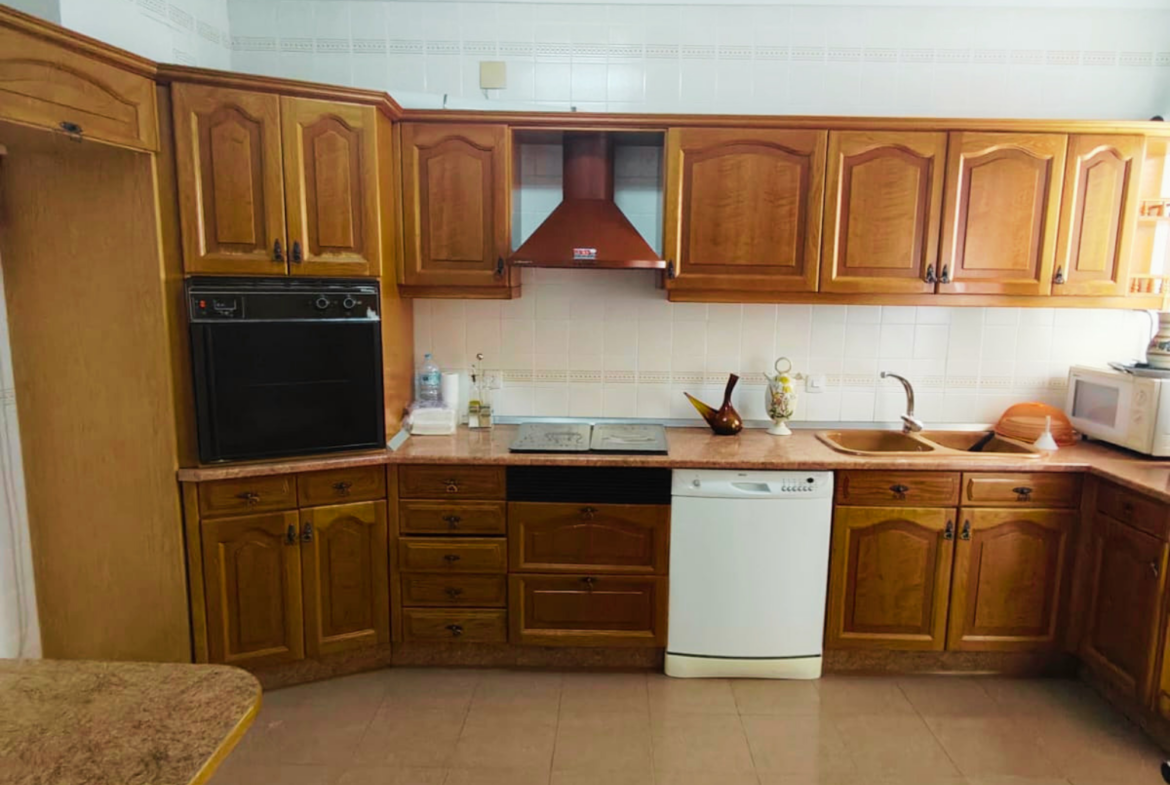 Piso en venta situado estratégicamente al principio de la calle Baños, junto a la calle Feria