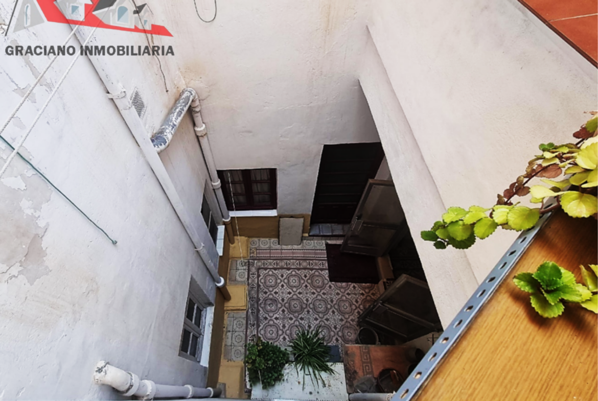Se vende fantástica casa pareada en pleno centro de Albacete.