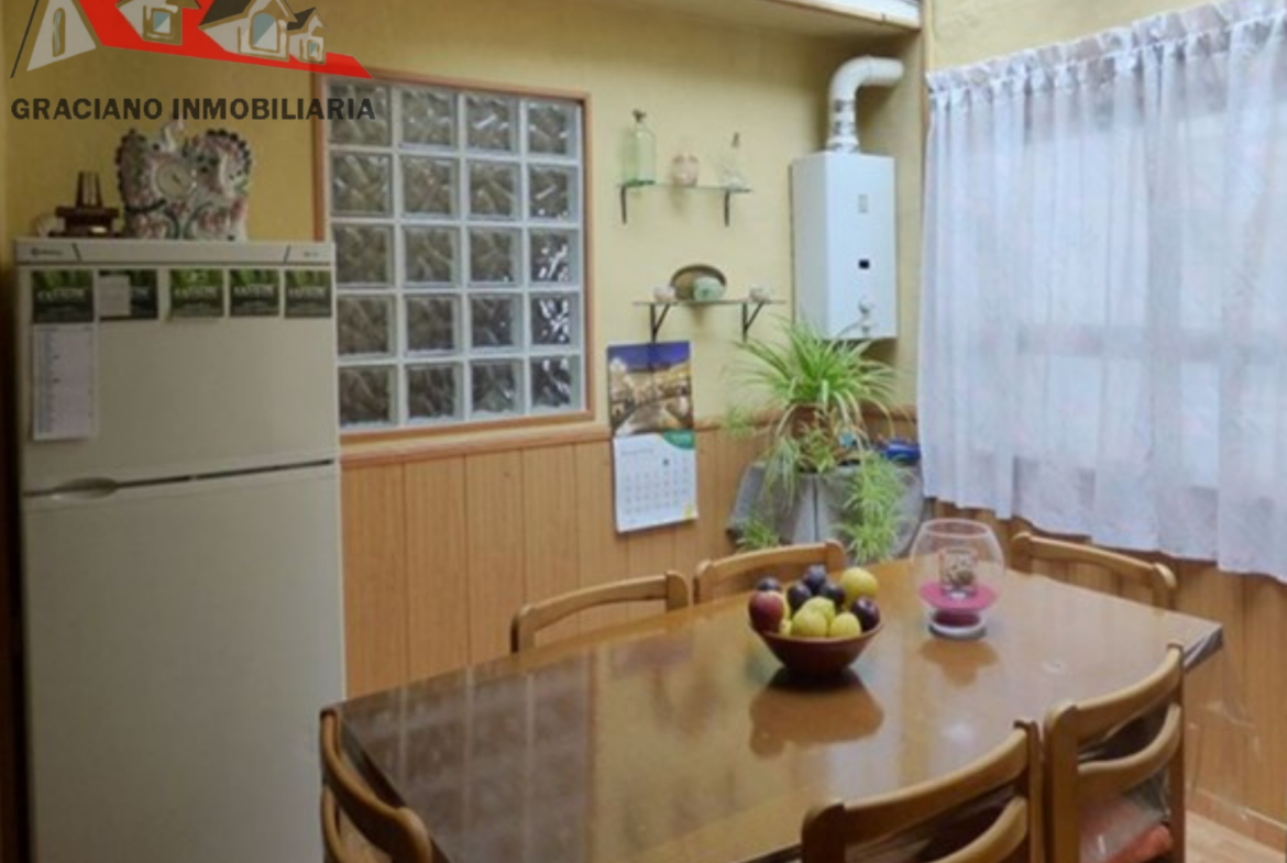 Se vende fantástica casa pareada en pleno centro de Albacete.