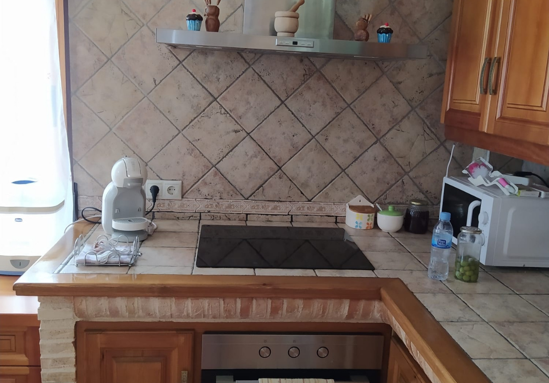 Se vende hermoso chalet en el pueblo de Villaverde de Guadalimar junto a la senda encantada de sierra del tejo.