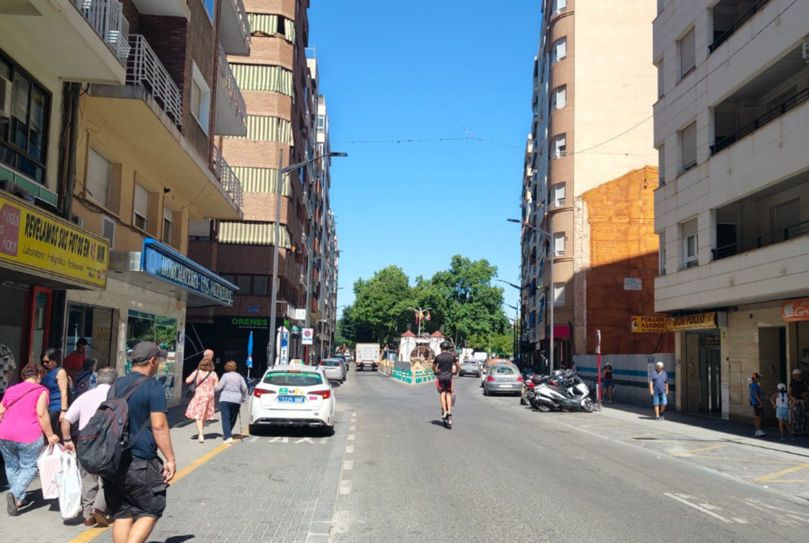 Piso en venta situado estratégicamente al principio de la calle Baños, junto a la calle Feria