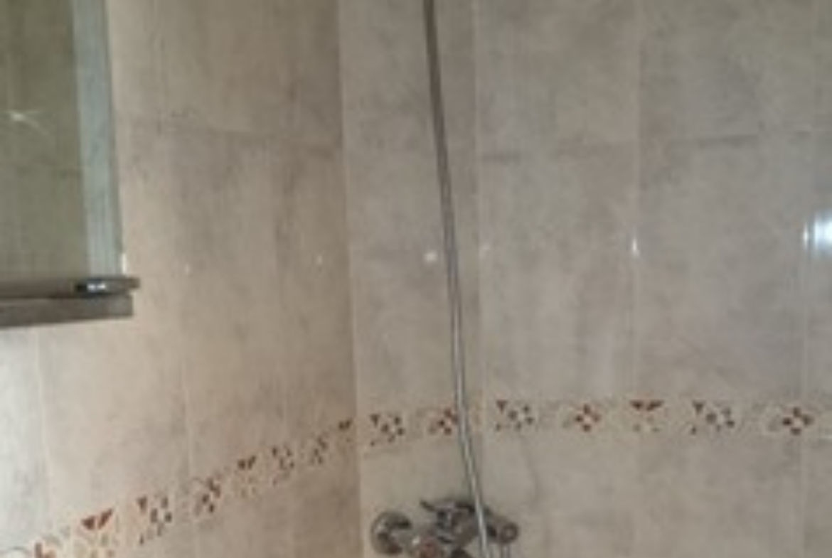 Se vende fantástica casa pareada en pleno centro de Albacete.