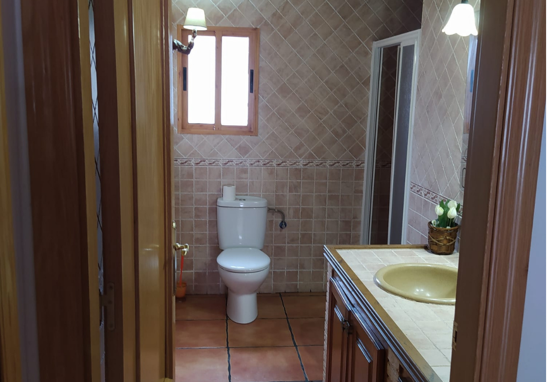 Se vende hermoso chalet en el pueblo de Villaverde de Guadalimar junto a la senda encantada de sierra del tejo.