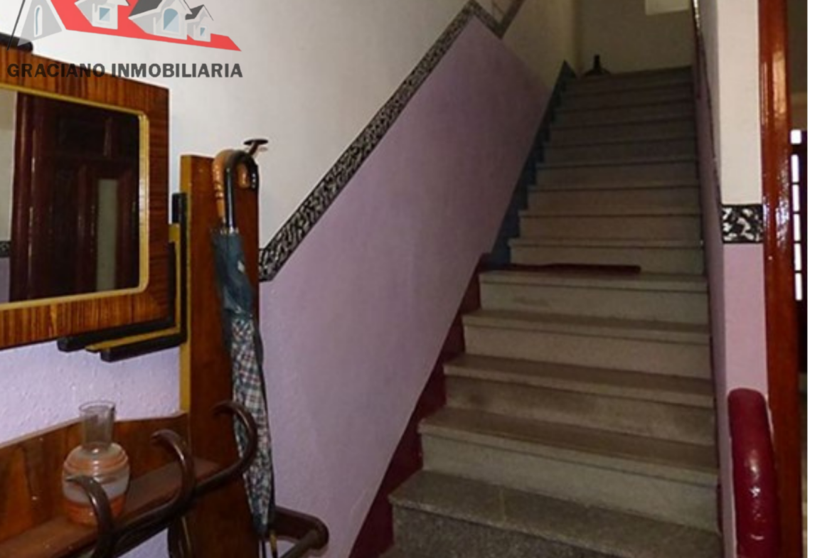 Se vende fantástica casa pareada en pleno centro de Albacete.