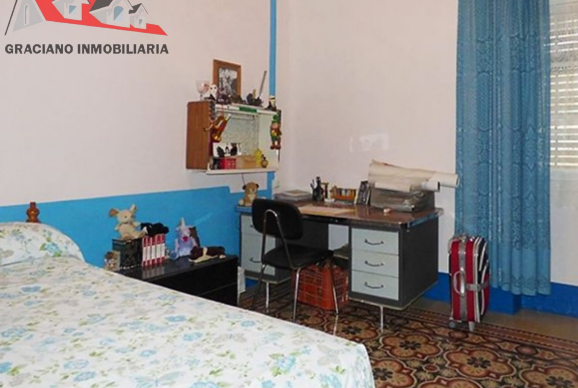 Se vende fantástica casa pareada en pleno centro de Albacete.
