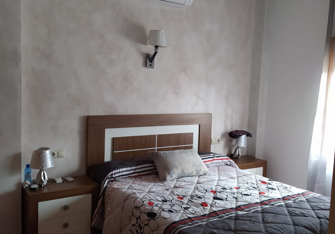 Se vende hermoso chalet en el pueblo de Villaverde de Guadalimar junto a la senda encantada de sierra del tejo.