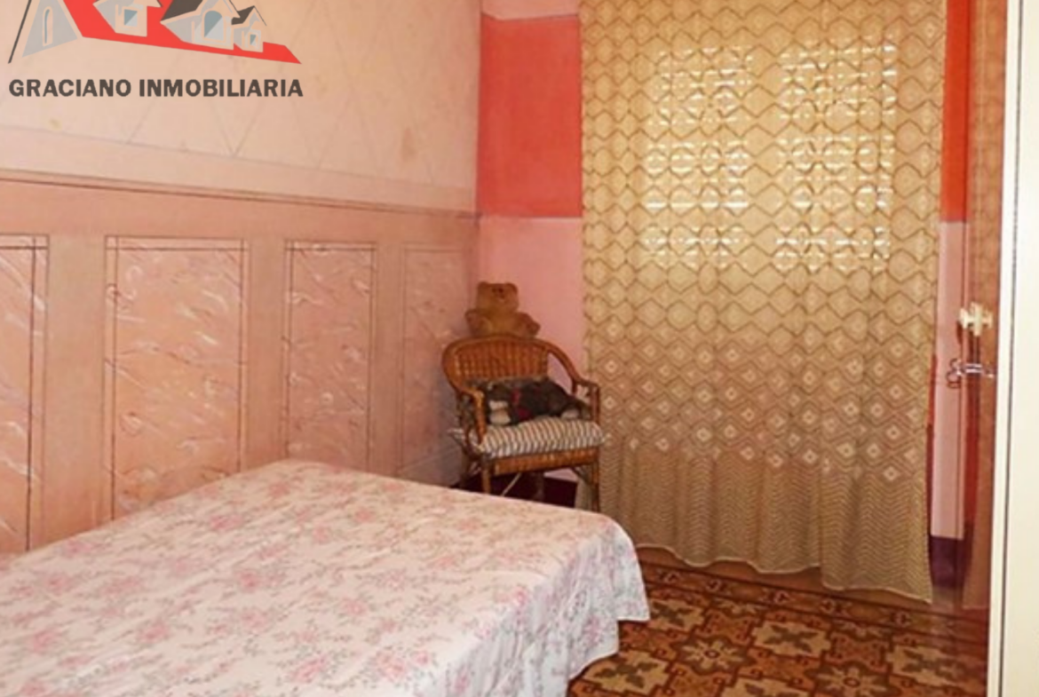 Se vende fantástica casa pareada en pleno centro de Albacete.