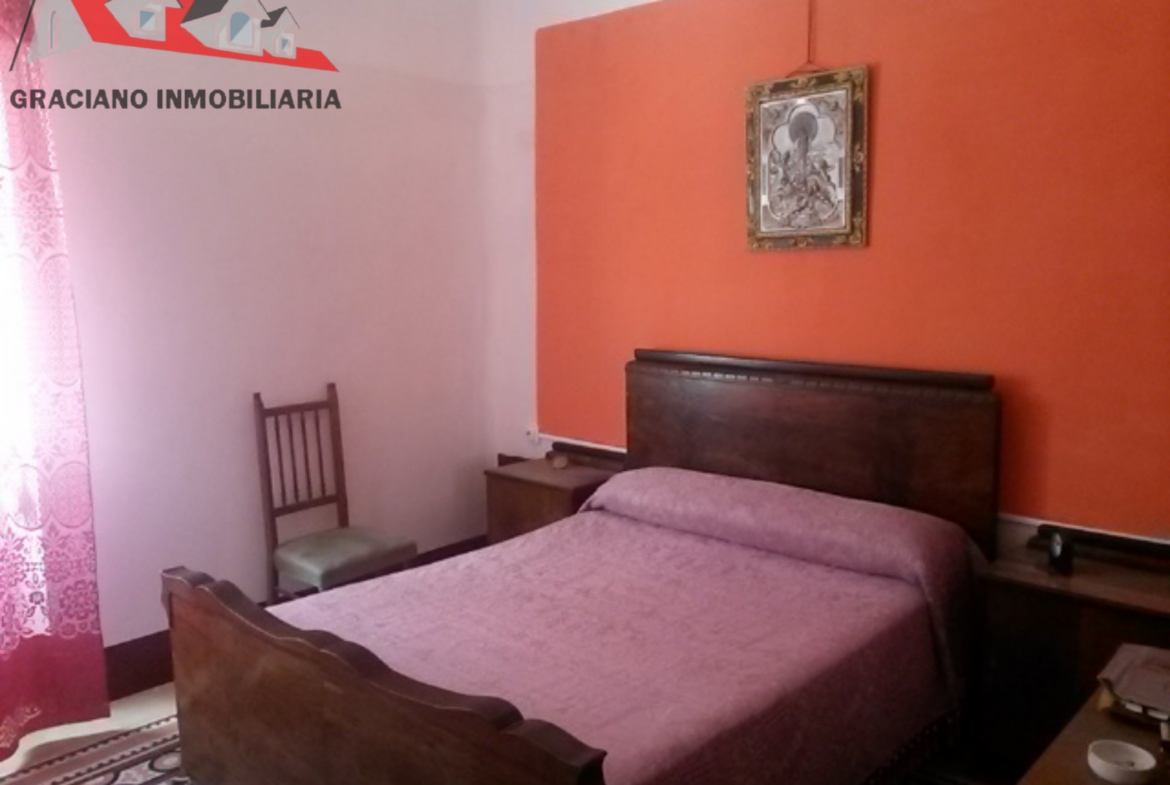Se vende fantástica casa pareada en pleno centro de Albacete.