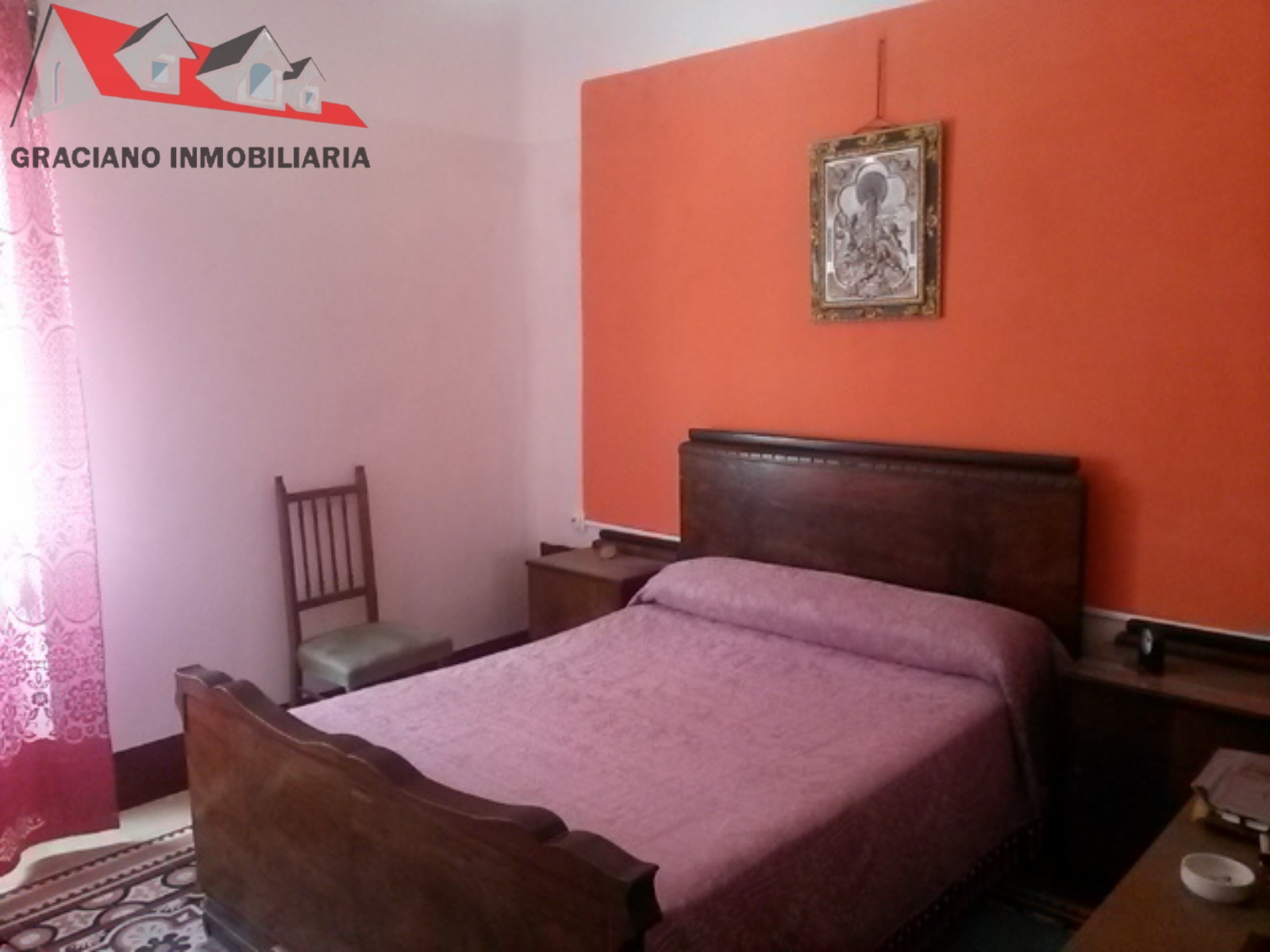 28 Se vende fantástica casa pareada en pleno centro de Albacete.