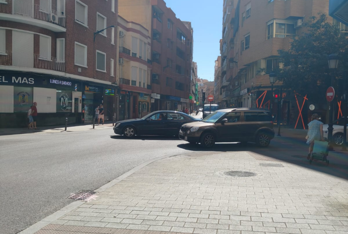 Piso en venta situado estratégicamente al principio de la calle Baños, junto a la calle Feria