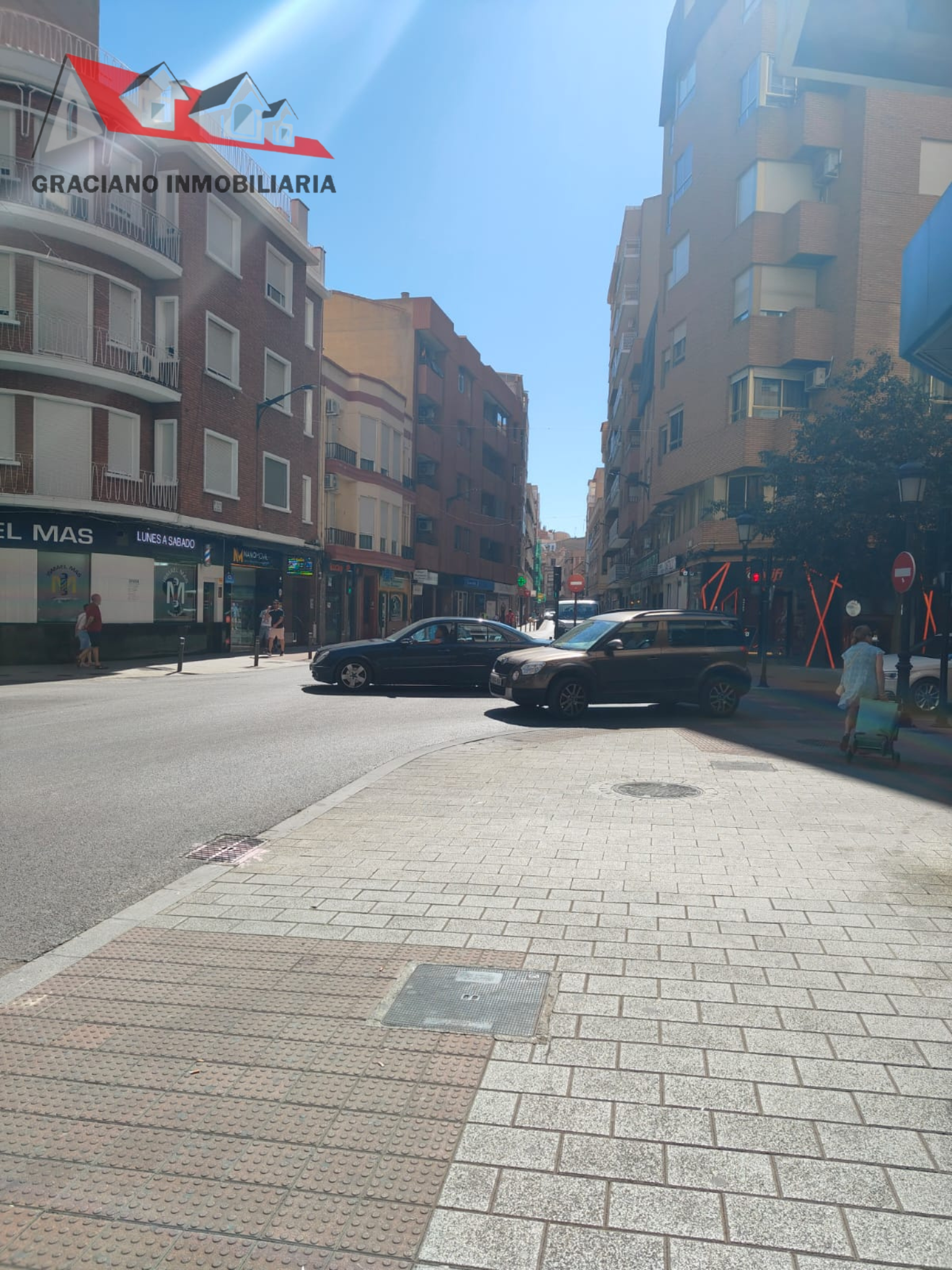 Piso en venta situado estratégicamente al principio de la calle Baños, junto a la calle Feria