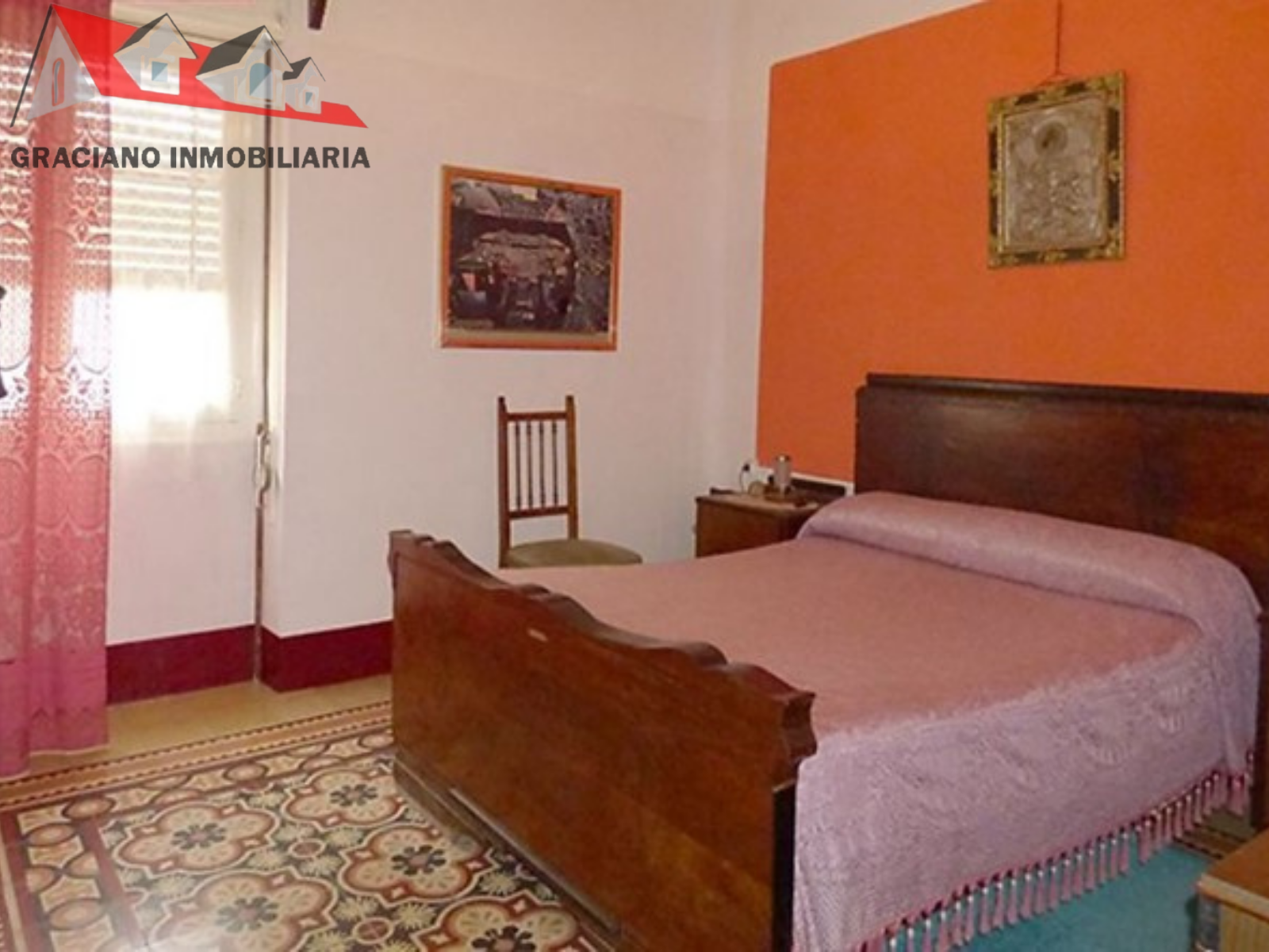 30 Se vende fantástica casa pareada en pleno centro de Albacete.