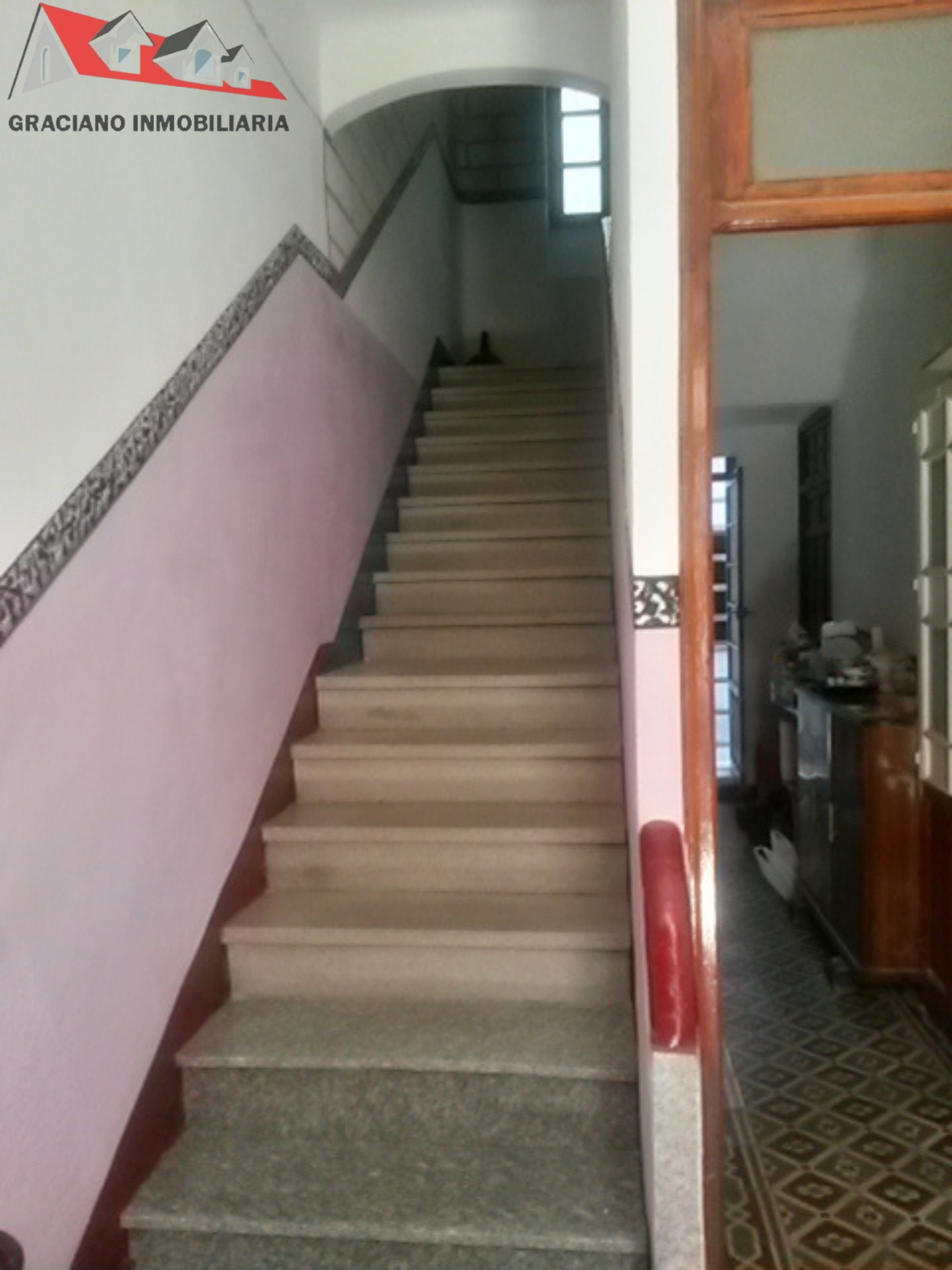 4 Se vende fantástica casa pareada en pleno centro de Albacete.