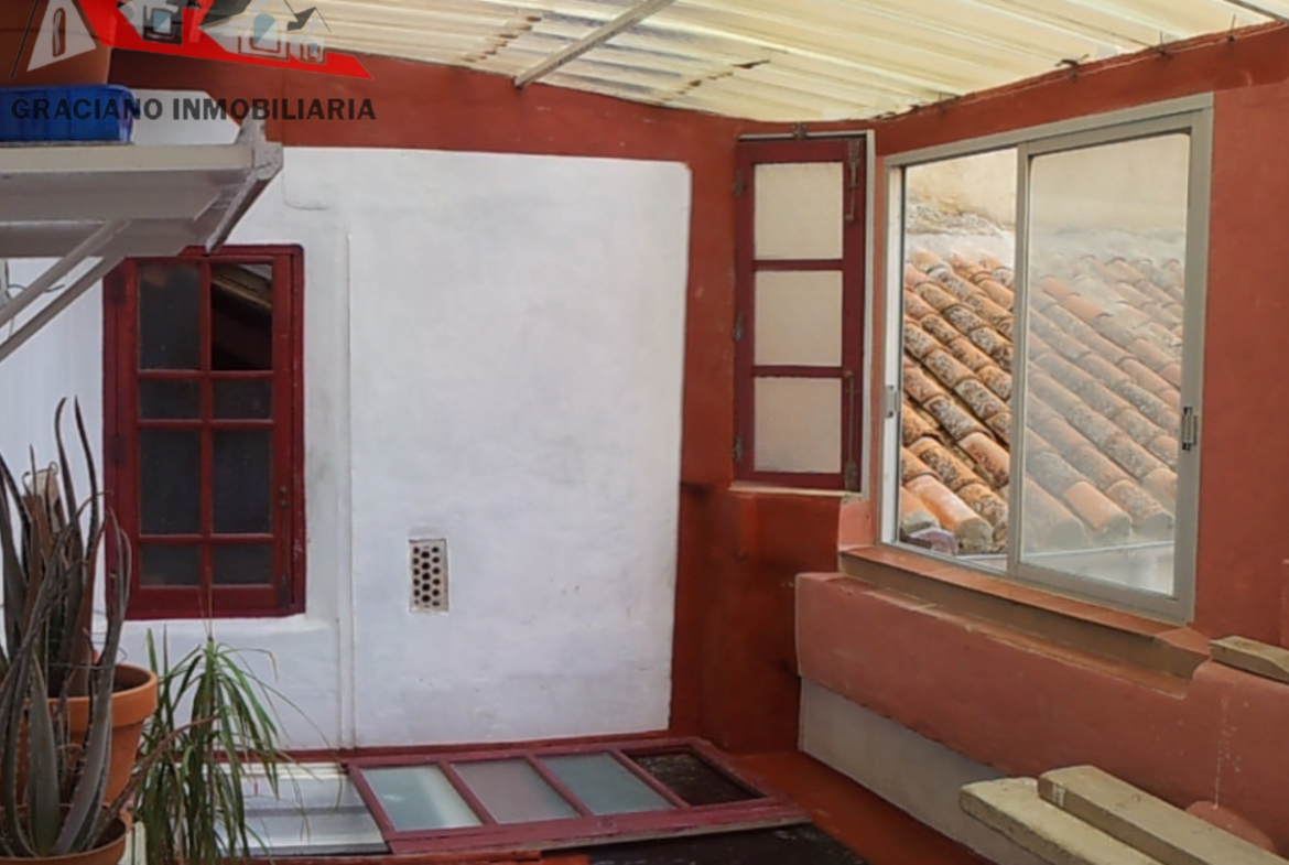 Se vende fantástica casa pareada en pleno centro de Albacete.