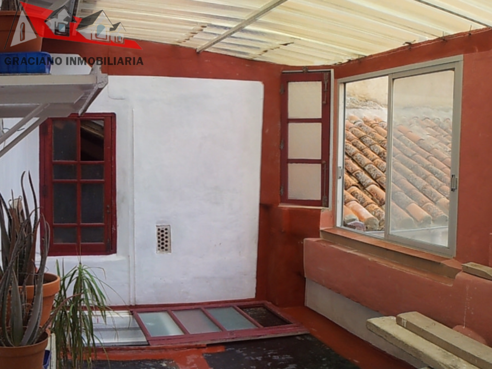 7 Se vende fantástica casa pareada en pleno centro de Albacete.
