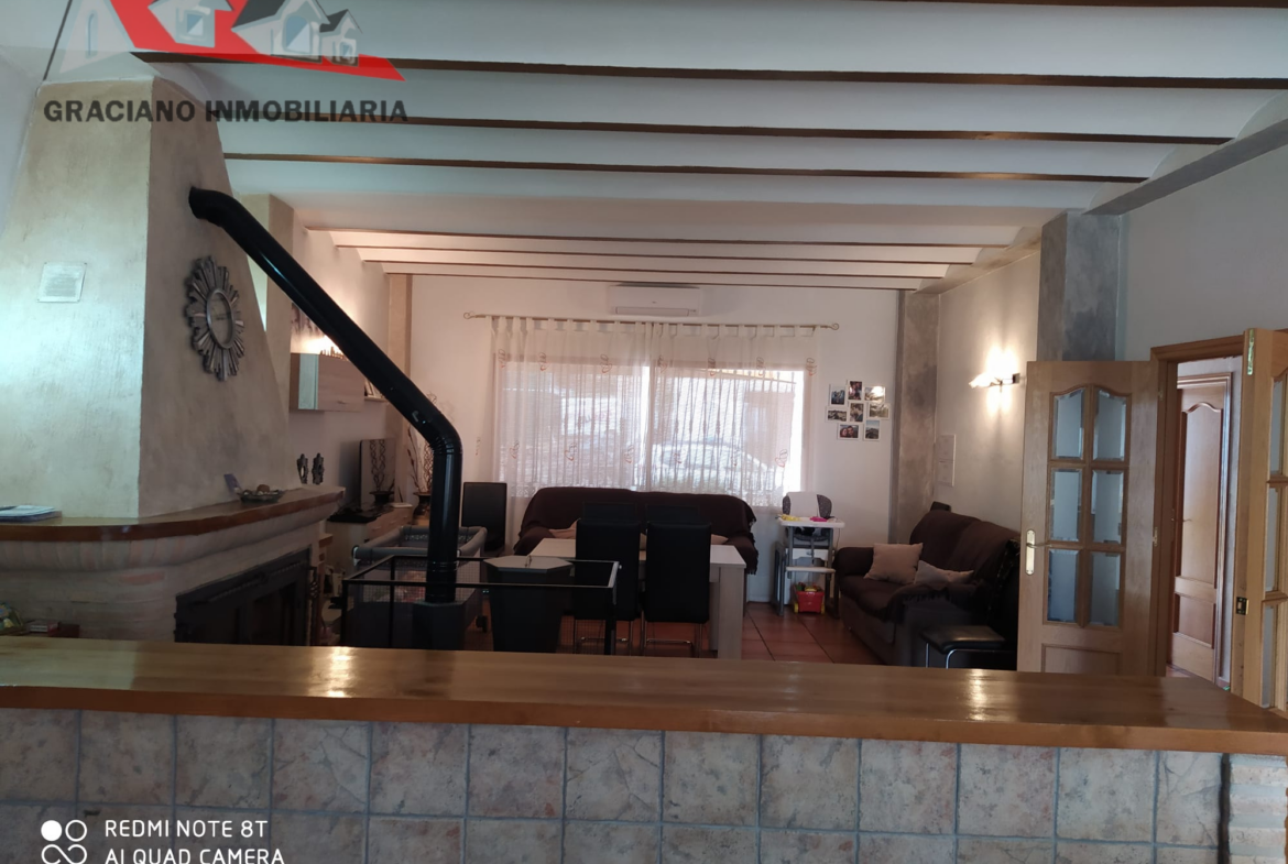 Se vende hermoso chalet en el pueblo de Villaverde de Guadalimar junto a la senda encantada de sierra del tejo.