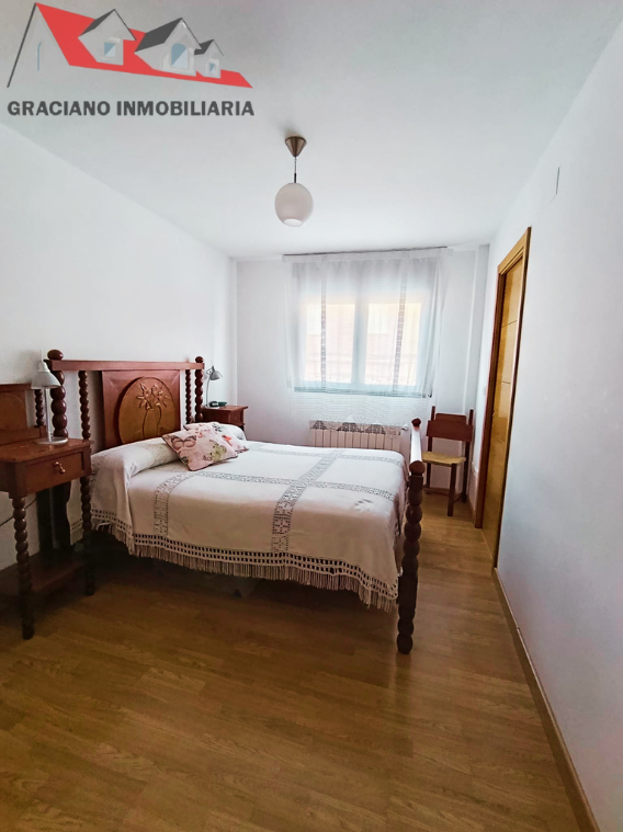 Se vende piso seminuevo con muy poco uso en Yeste.