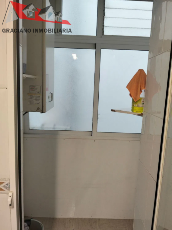 Se vende piso en Avenida los Toreros