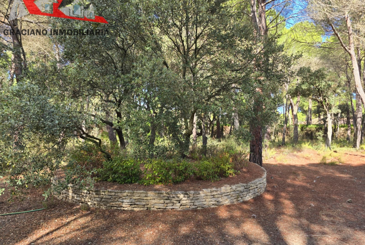 Se vende espectacular terreno urbano en Urbanización Pinares del Jucar