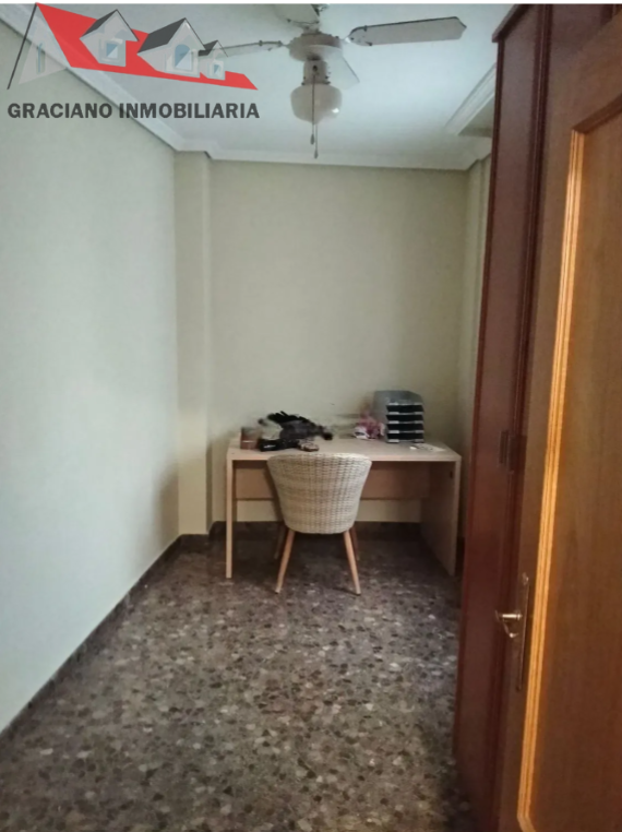 Se vende piso en Avenida los Toreros
