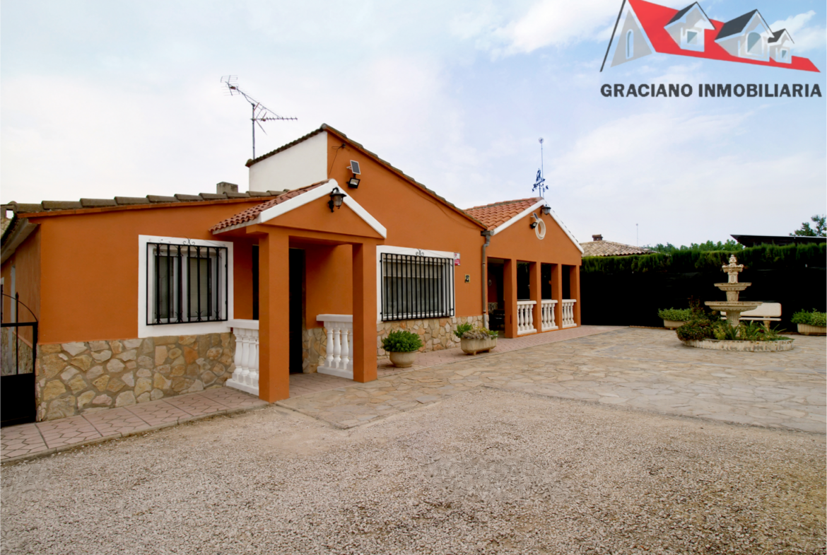 Se vende parcela en Urbanización las Viñas