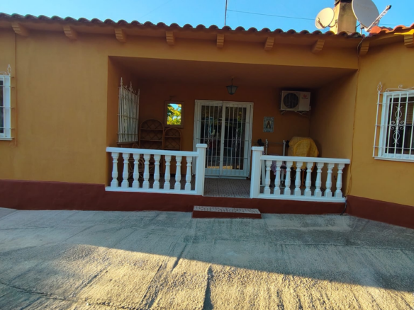 Se vende chalet en Carretera de Jaén