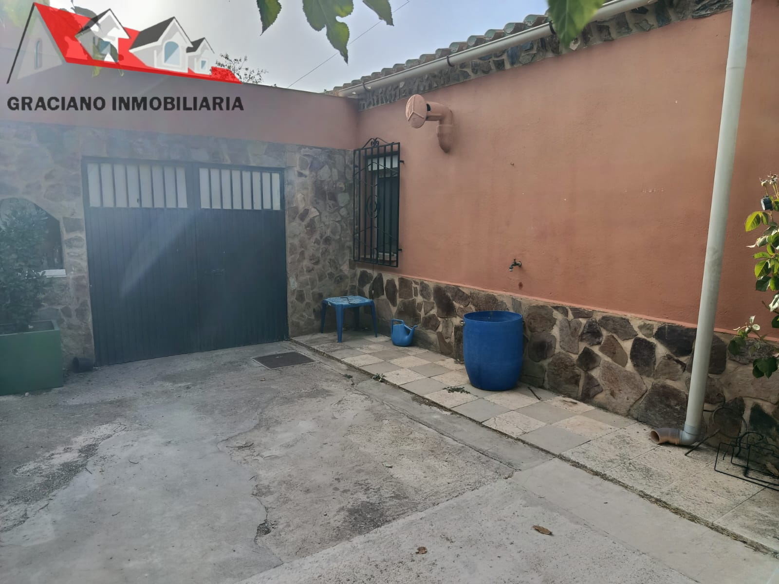 10 Se vende parcela en Carretera de Jaén