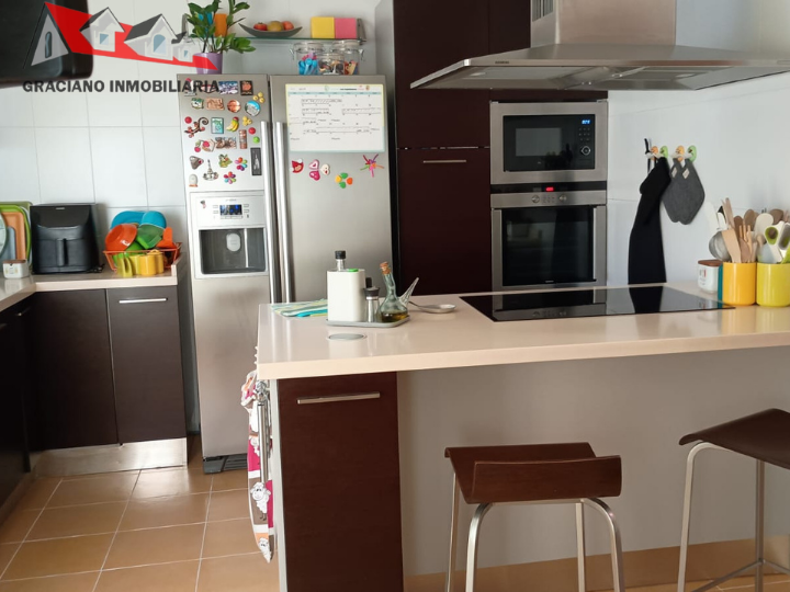 Se vende espectacular chalet adosado de 3 plantas a solo 10 minutos de Albacete