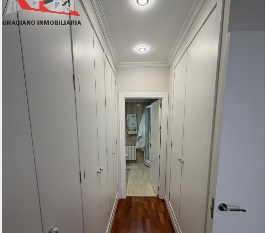 Se vende piso en calle Iris zona industria