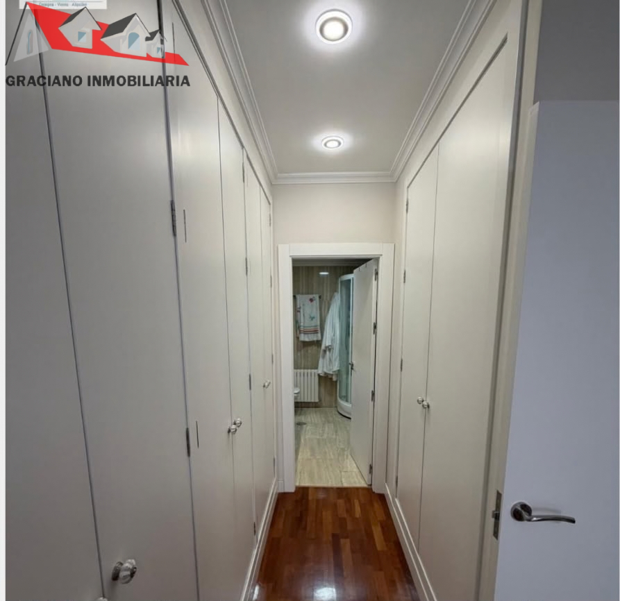 Se vende piso en calle Iris zona industria