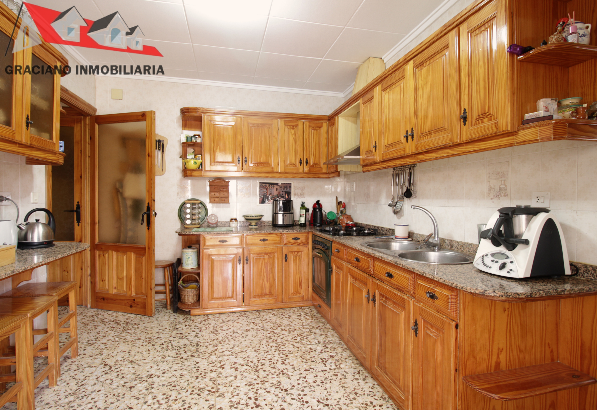 12 Se vende parcela en Urbanización las Viñas