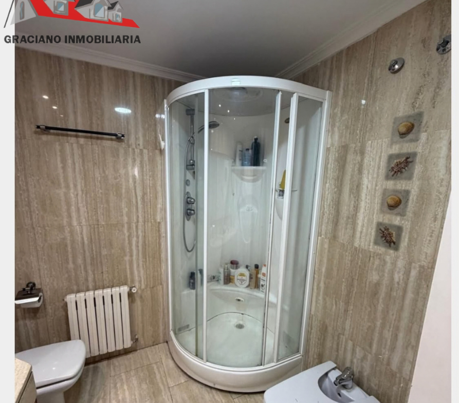 Se vende piso en calle Iris zona industria