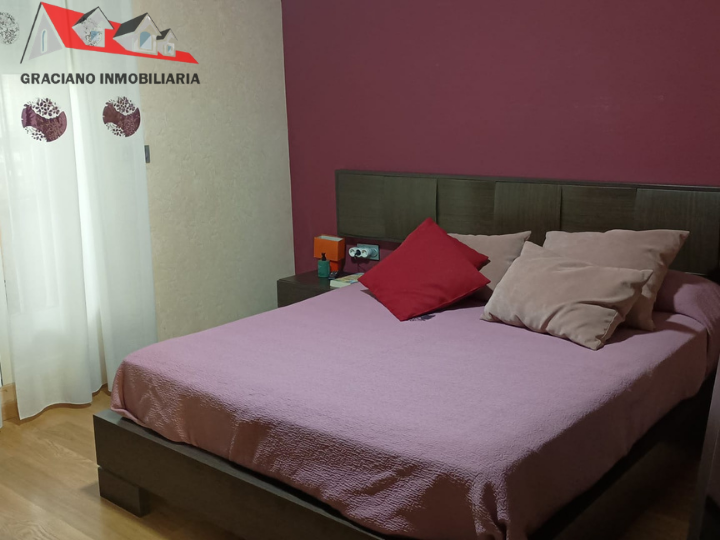 Se vende espectacular chalet adosado de 3 plantas a solo 10 minutos de Albacete