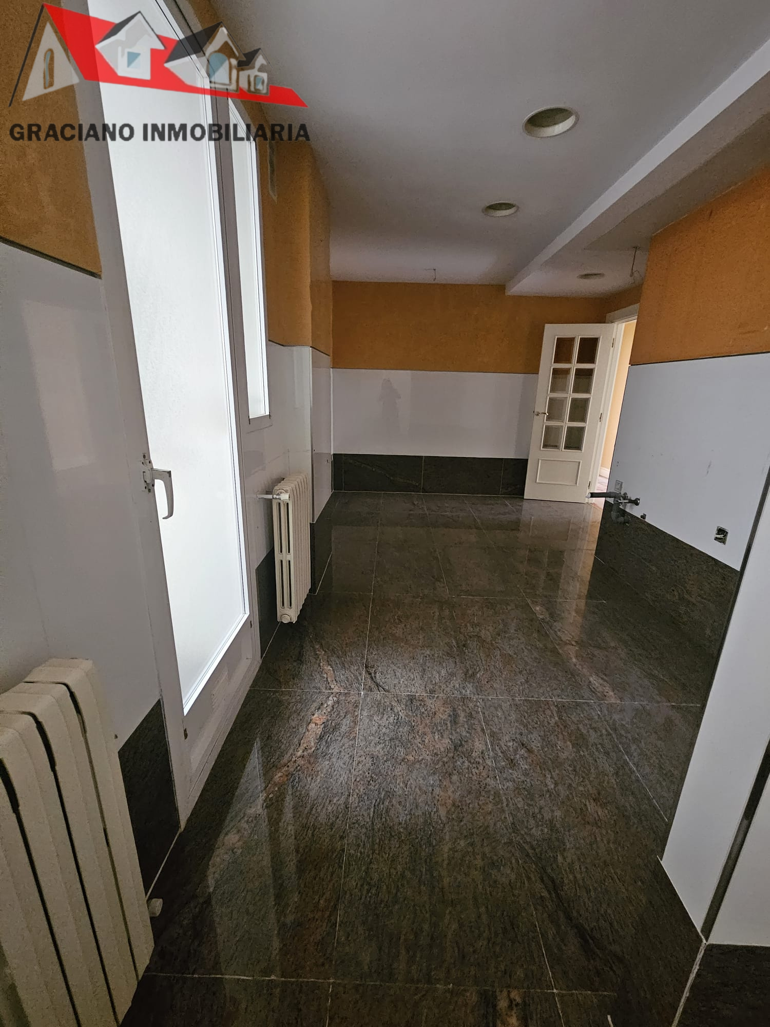 14 Se vende piso en el Altozano