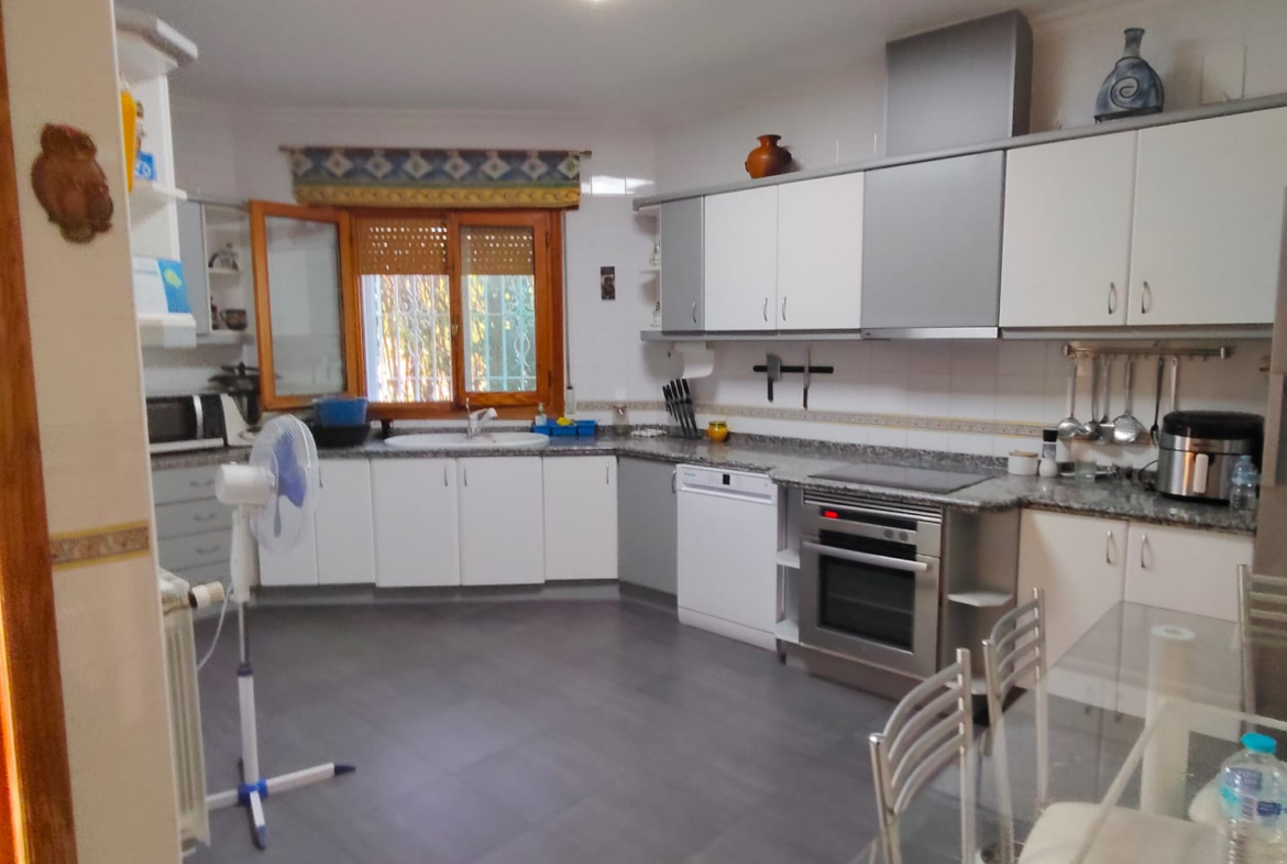 Se vende chalet en Carretera de Jaén