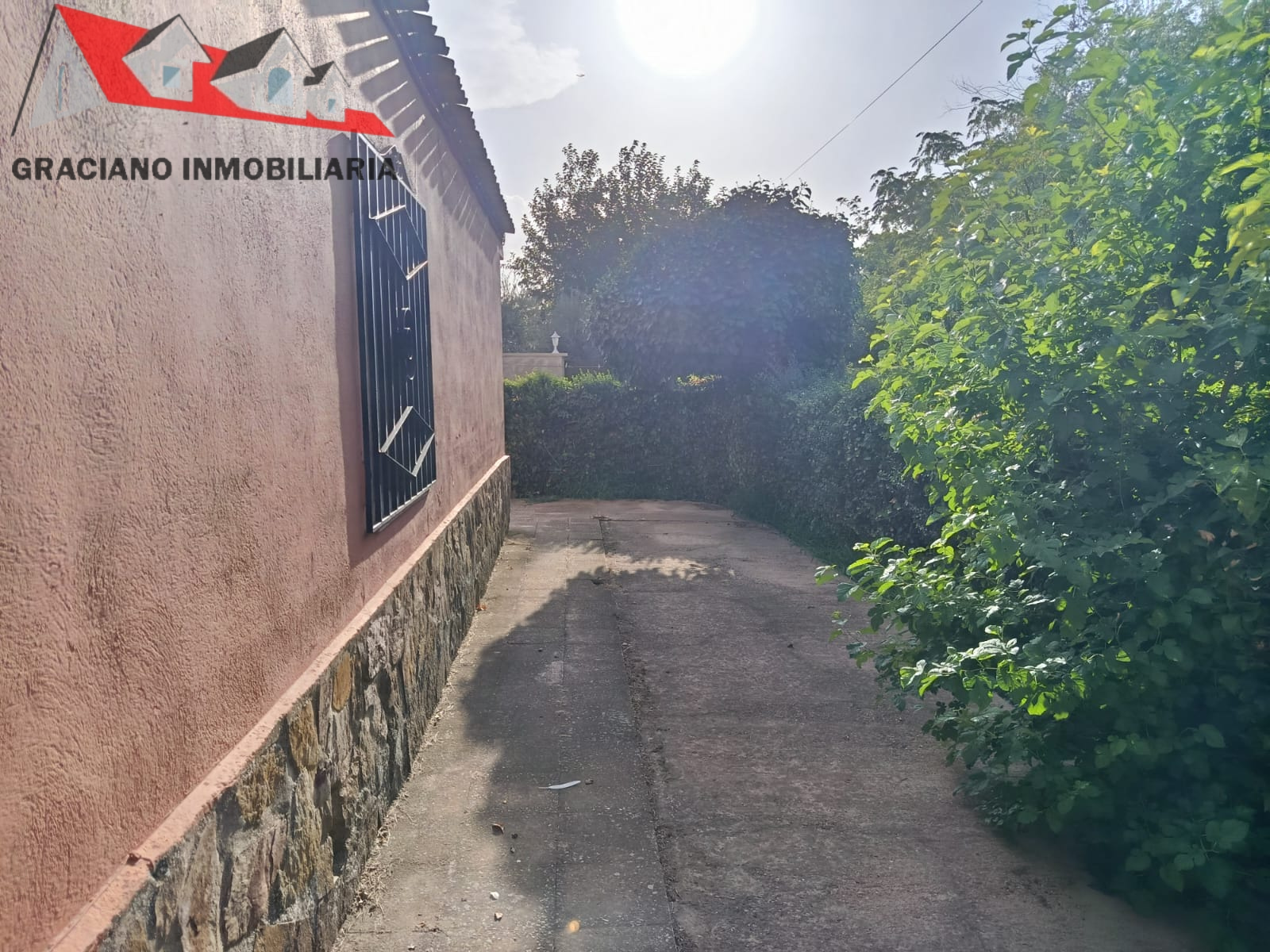 15 Se vende parcela en Carretera de Jaén