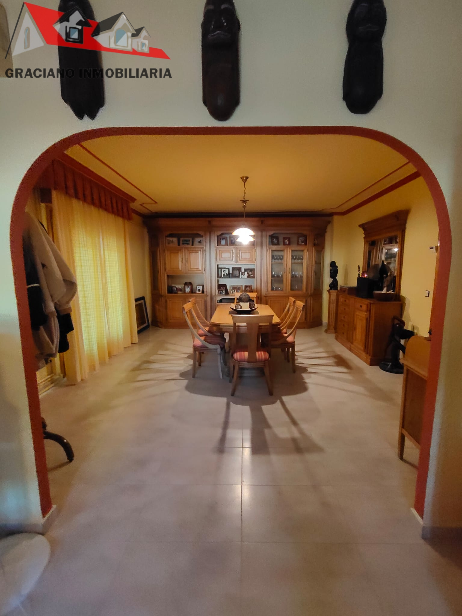 16 Se vende chalet en Carretera de Jaén