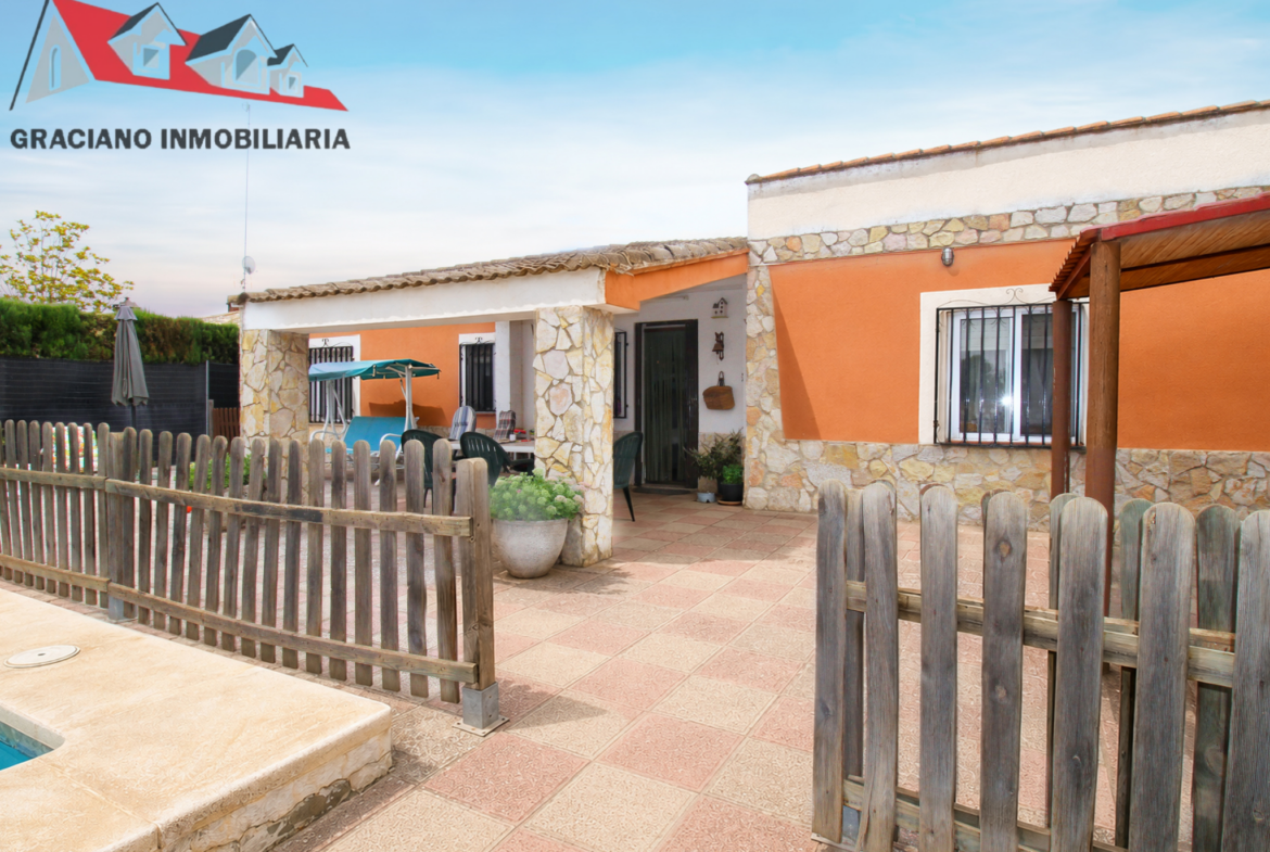 Se vende parcela en Urbanización las Viñas