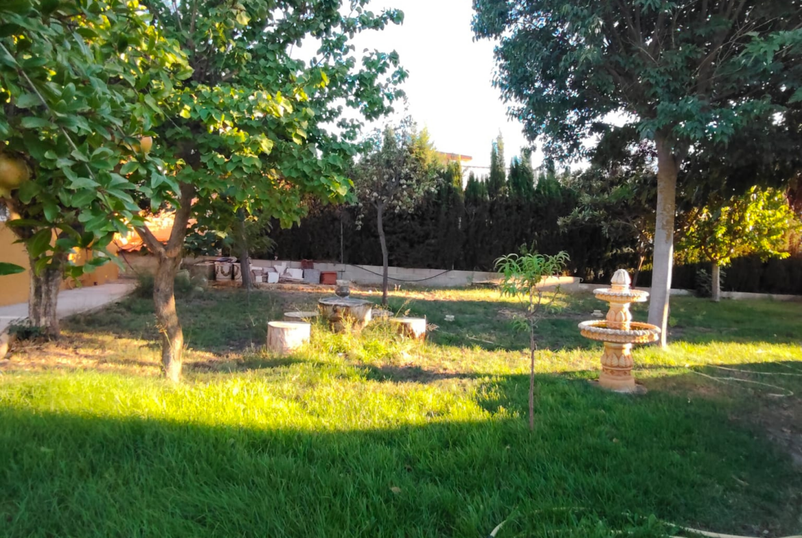 Se vende chalet en Carretera de Jaén