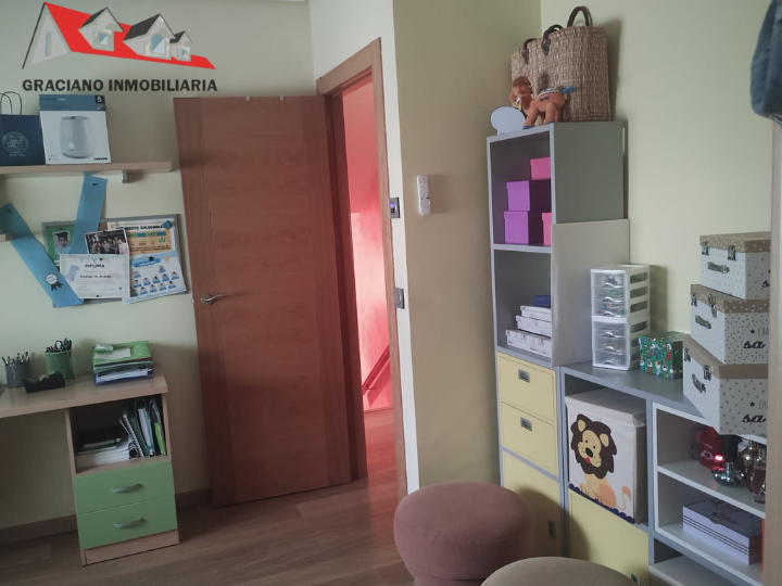 Se vende espectacular chalet adosado de 3 plantas a solo 10 minutos de Albacete