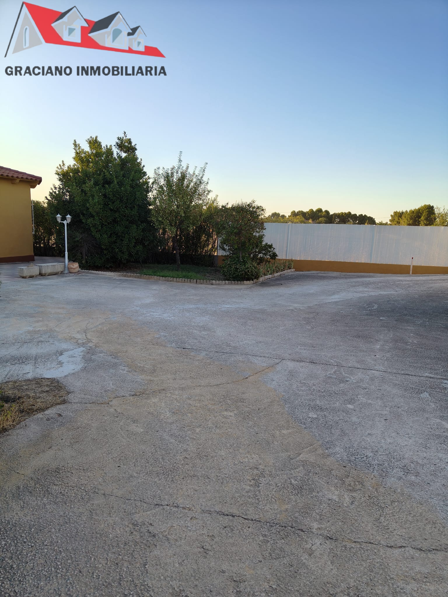 2 Se vende chalet en Carretera de Jaén