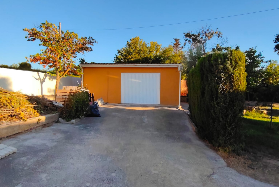 Se vende chalet en Carretera de Jaén