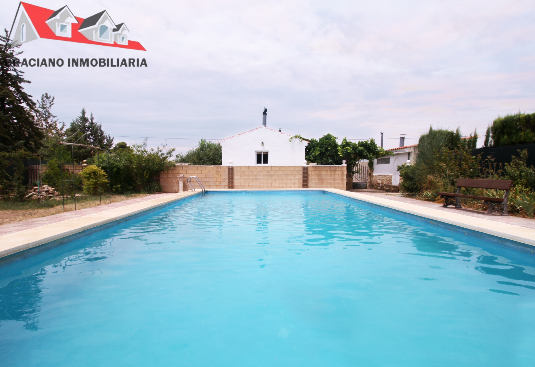 21 Se vende parcela en Urbanización las Viñas