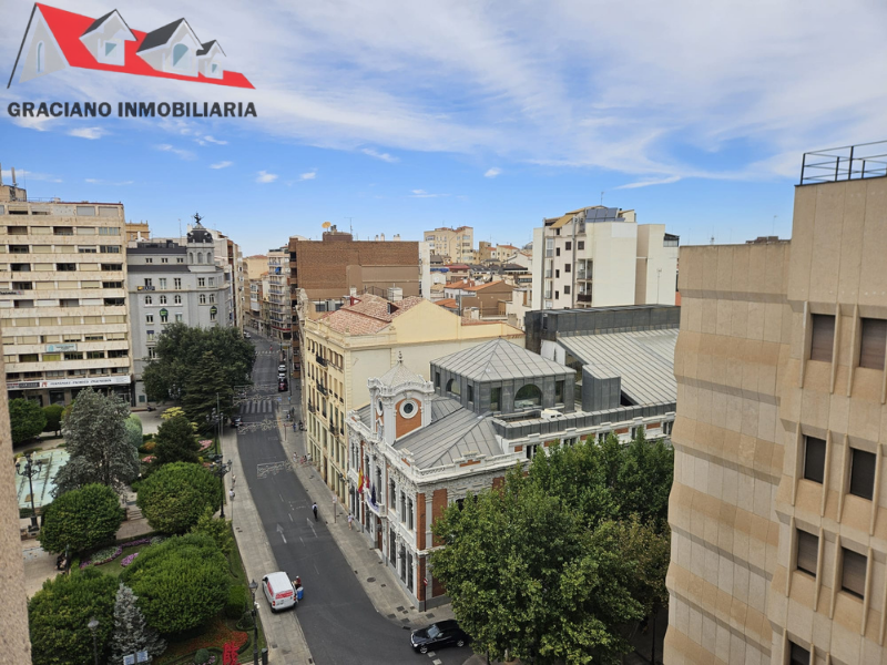 Se vende piso en el Altozano